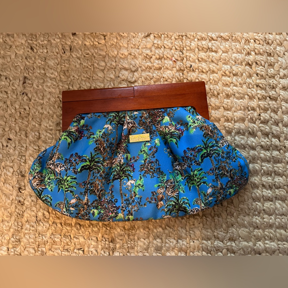 Lilly Pulitzer clutch